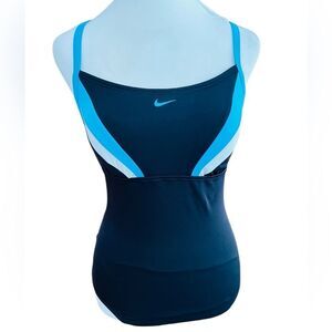 NIKE NWOT Women's Powerback
 One Piece Swimsuit 707599, colorblock bodice sz 8.